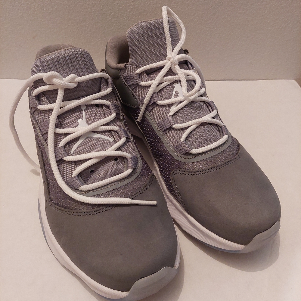 Air Jordan 11 CMFT Low Cool Gray Sneaker, Size 8.5 BNIB CW0784-001 (NIB)
